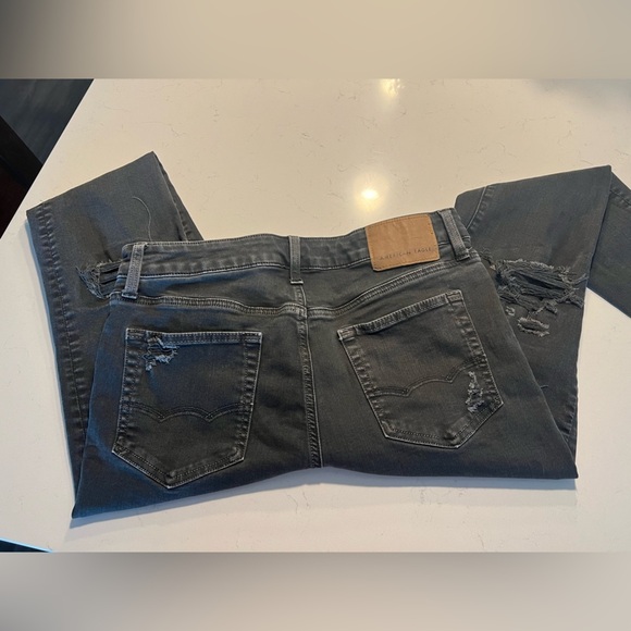 American Eagle Jeans Mens 32x30 Next Level Flex
Slim Gray Med Wash Distressed - Picture 9 of 9